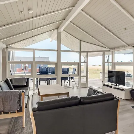 Awesome Home In Nordborg With Sauna 別荘