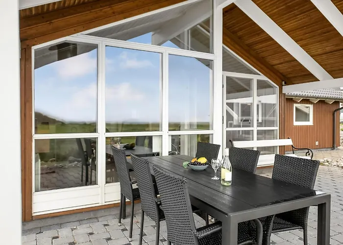 Vinkelbaek * نُوابورغ