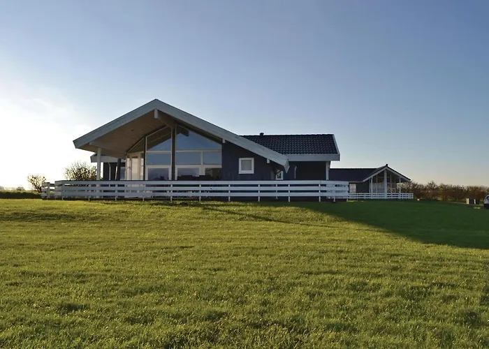 Vinkelbaek نُوابورغ